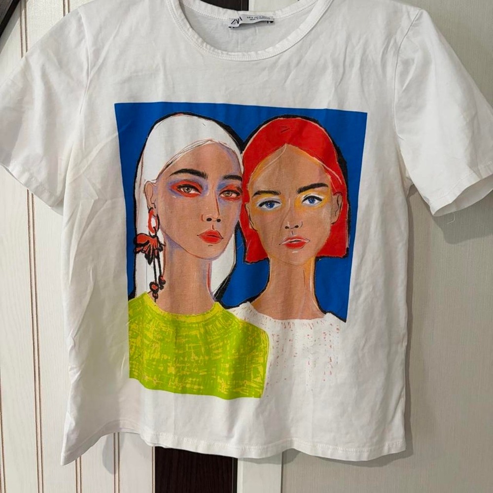 Zara Pop Art Two Women Graphic Shirt Sz S